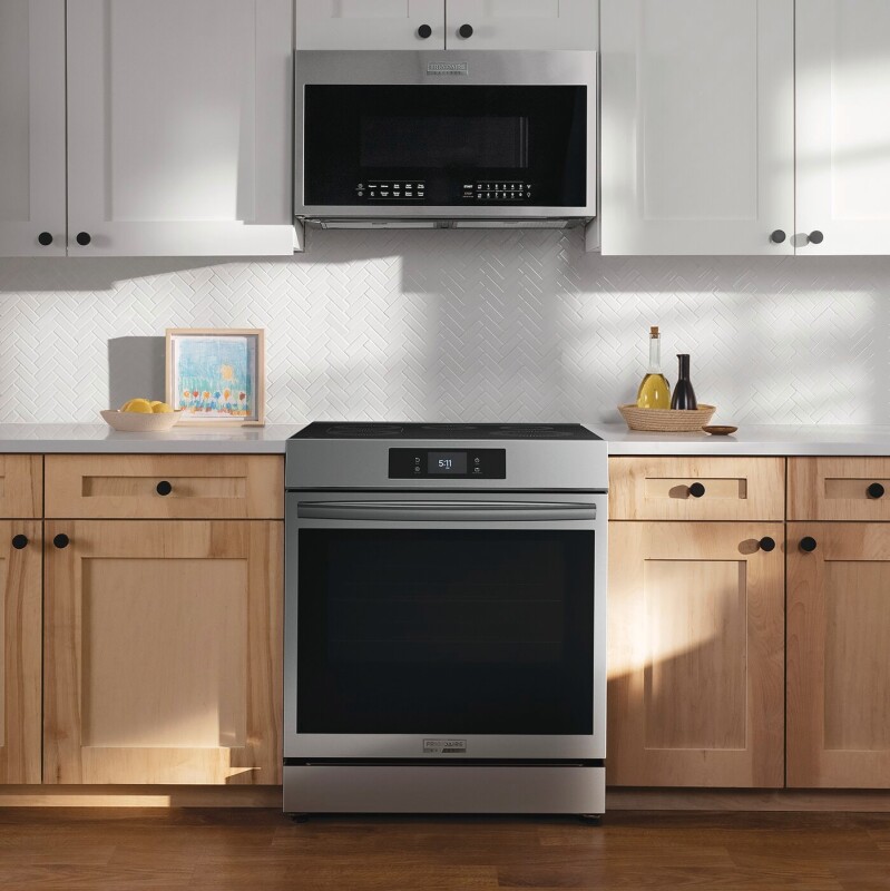 30" Front Control Induction Range with Stone-Baked Pizza view 21