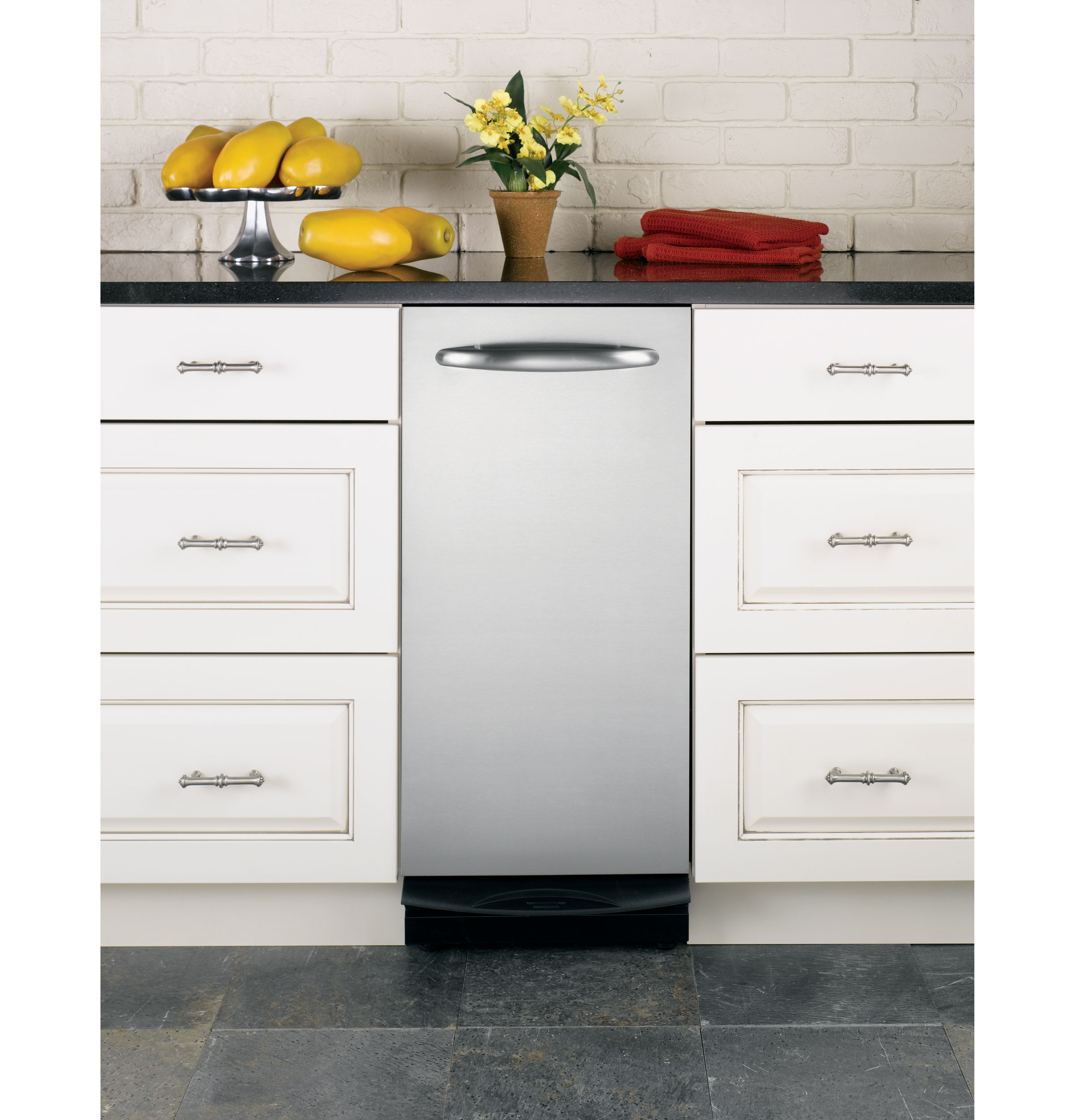 Built-In 15" Compactor GCG1580LSS