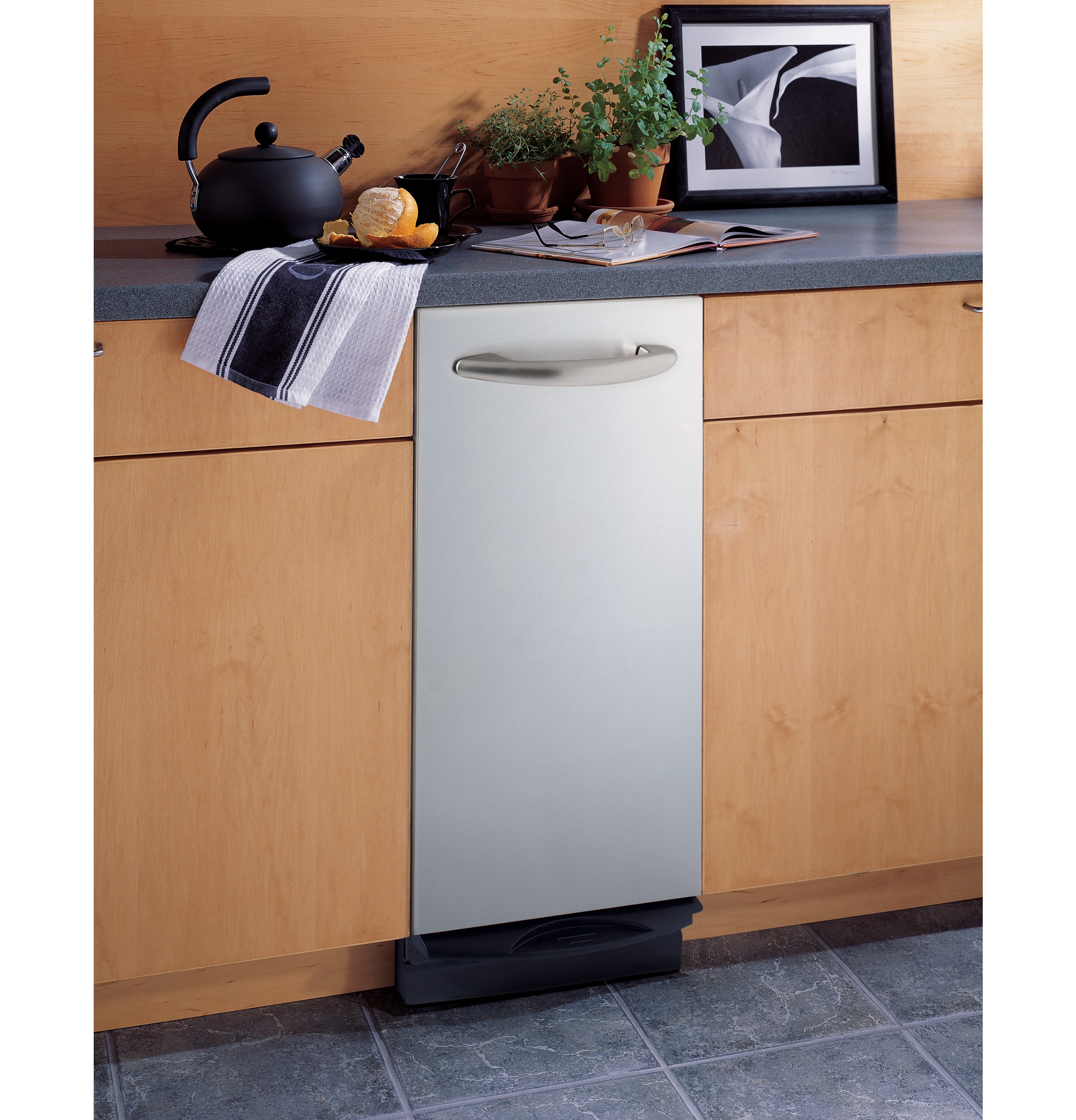 Built-In 15" Compactor GCG1580LSS