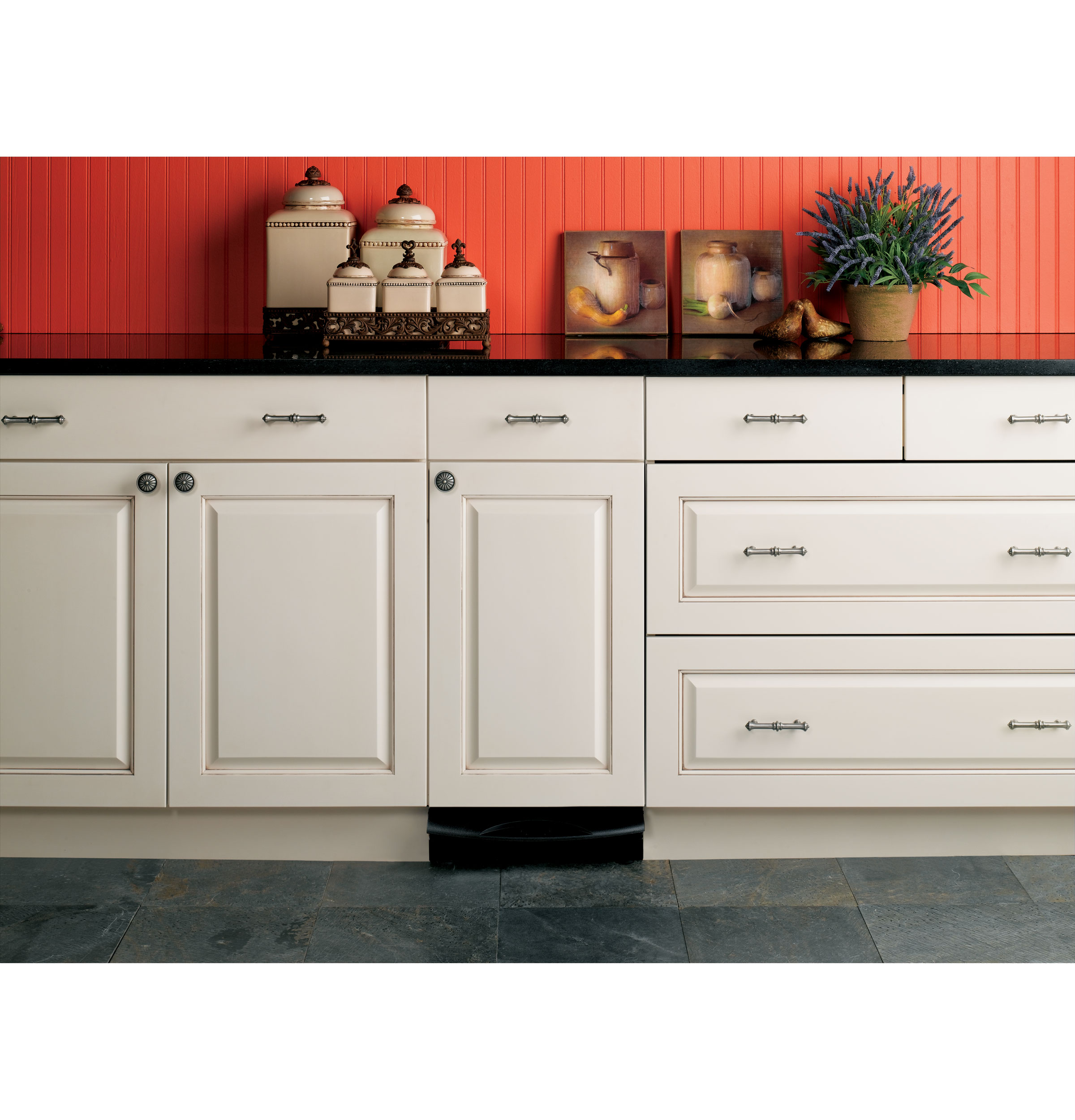 Built-In 15" Compactor GCG1700LII