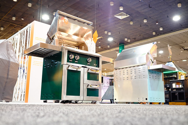 30" Door and Drawer Tower Cart GCR30RD