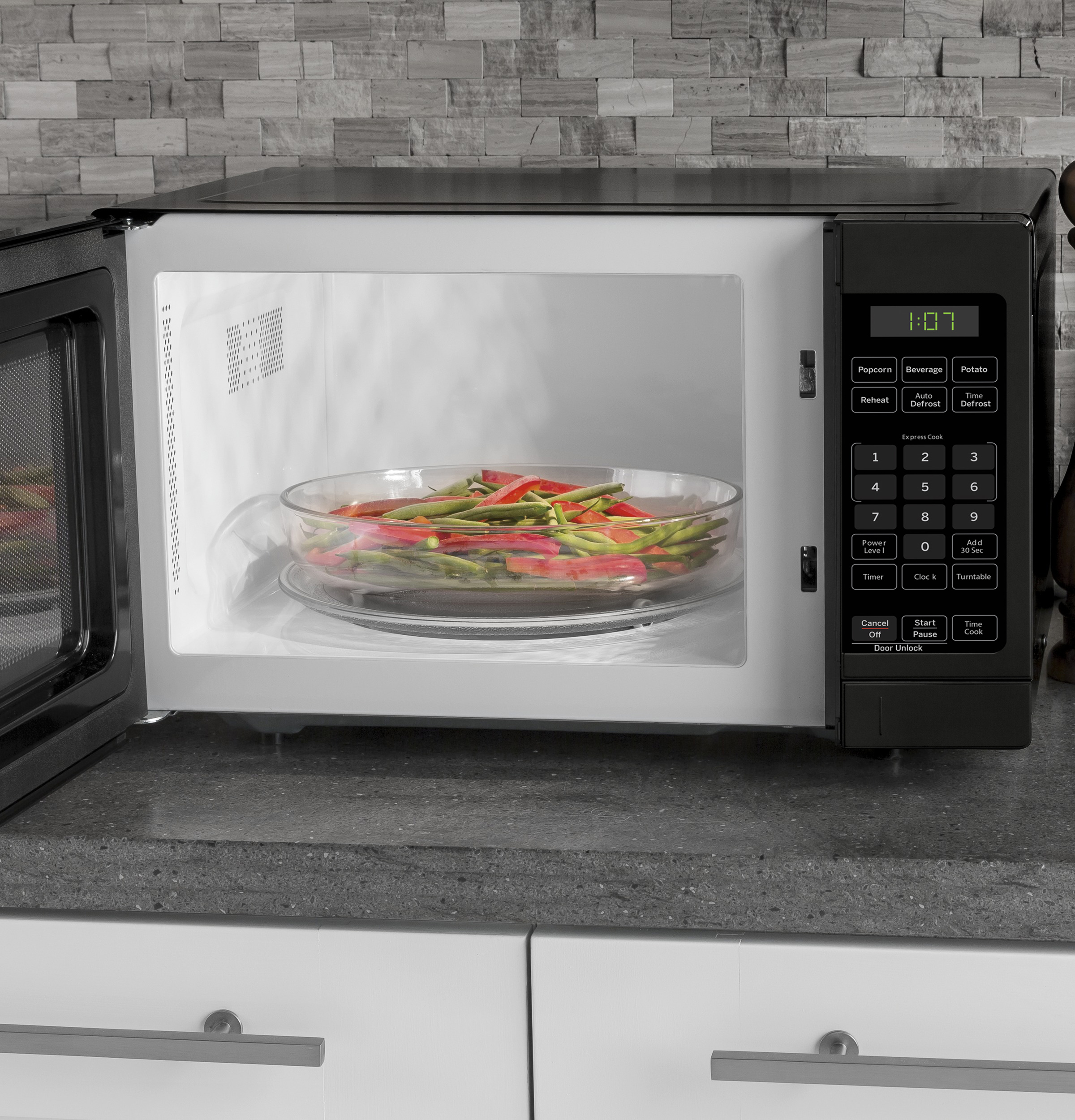 0.7 Cu. Ft. Capacity Countertop Microwave Oven view 5