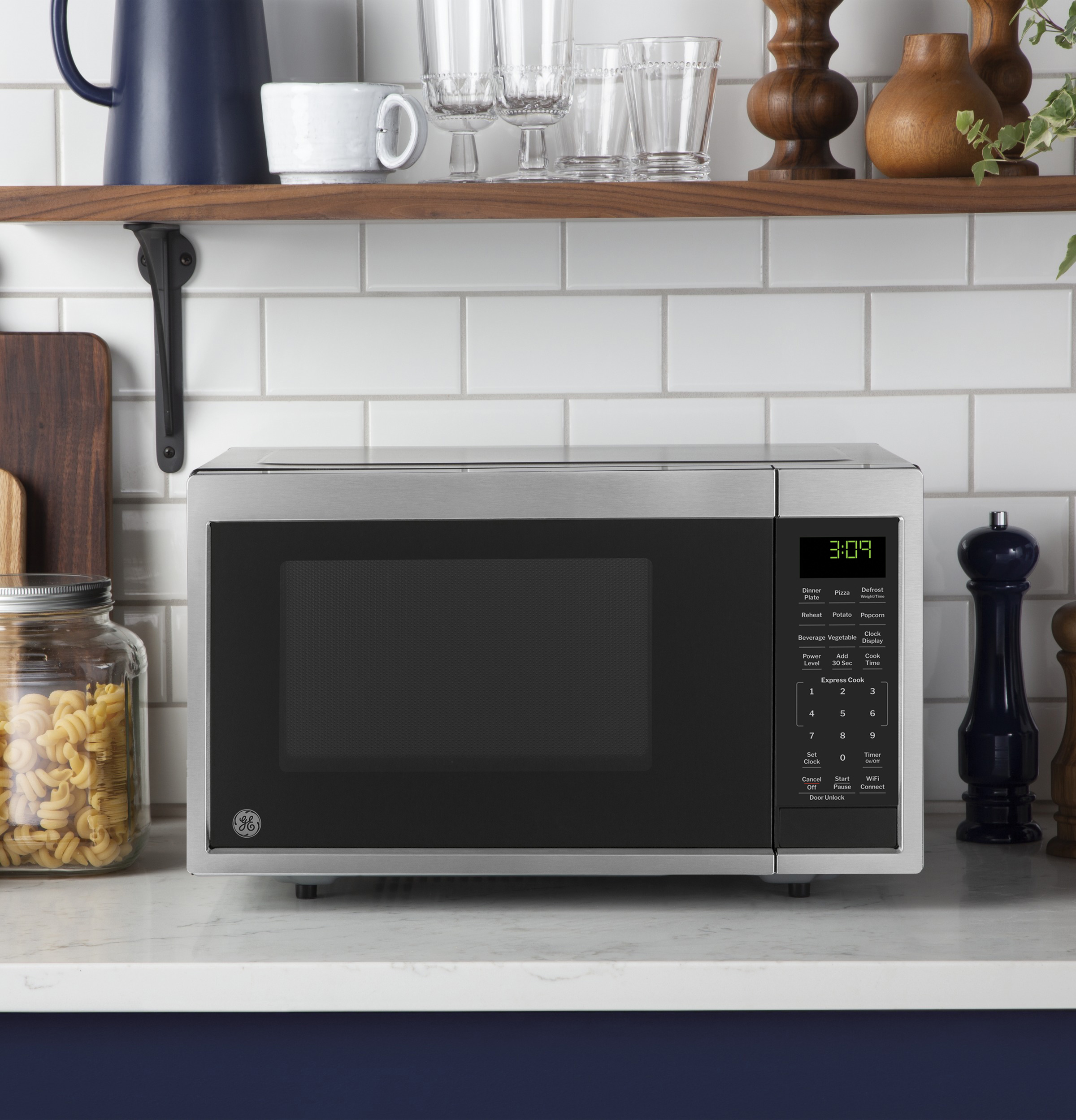 0.9 Cu. Ft. Capacity Smart Countertop Microwave Oven with Scan-To-Cook Technology view 8