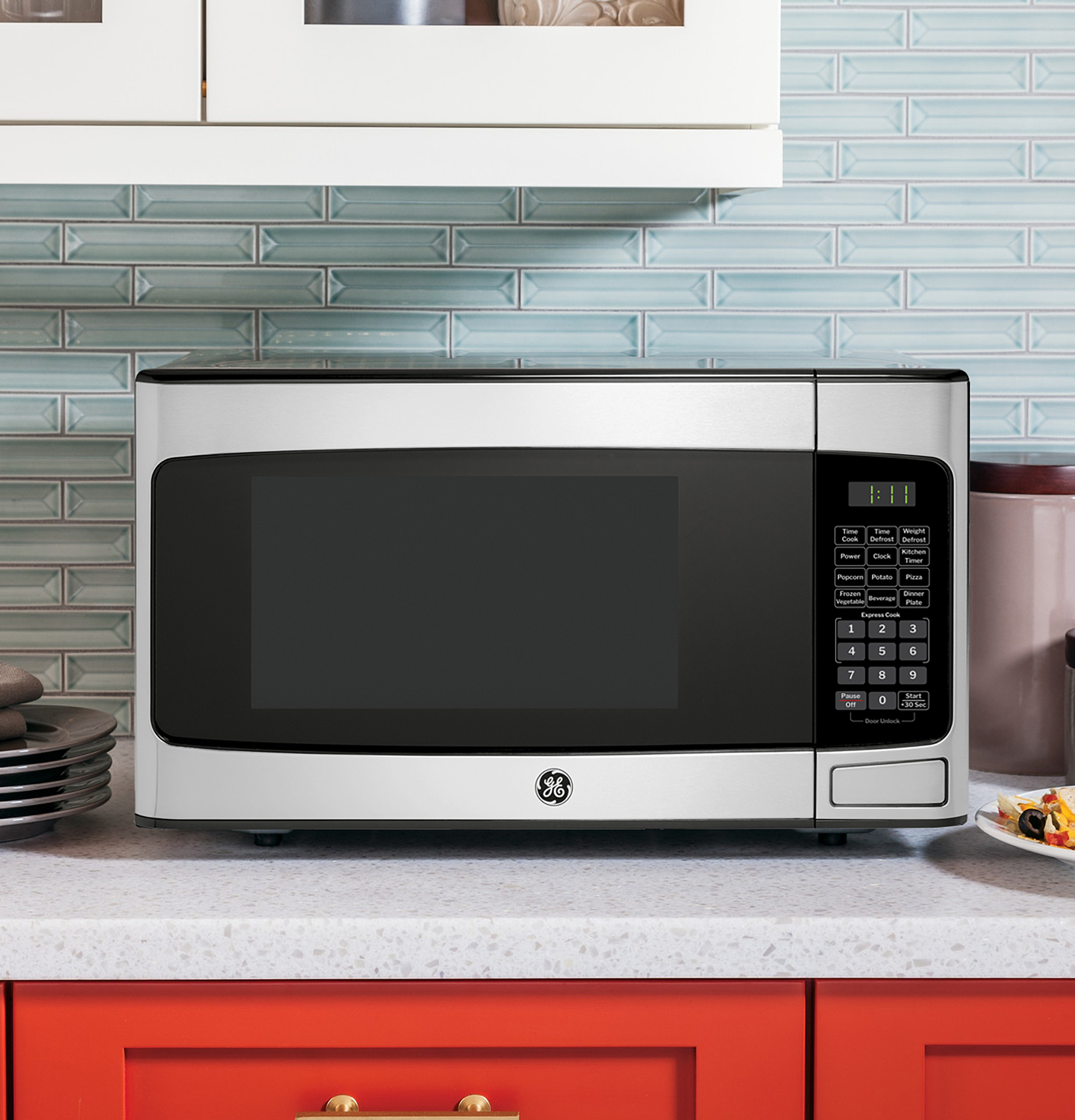 1.1 Cu. Ft. Capacity Countertop Microwave Oven view 6