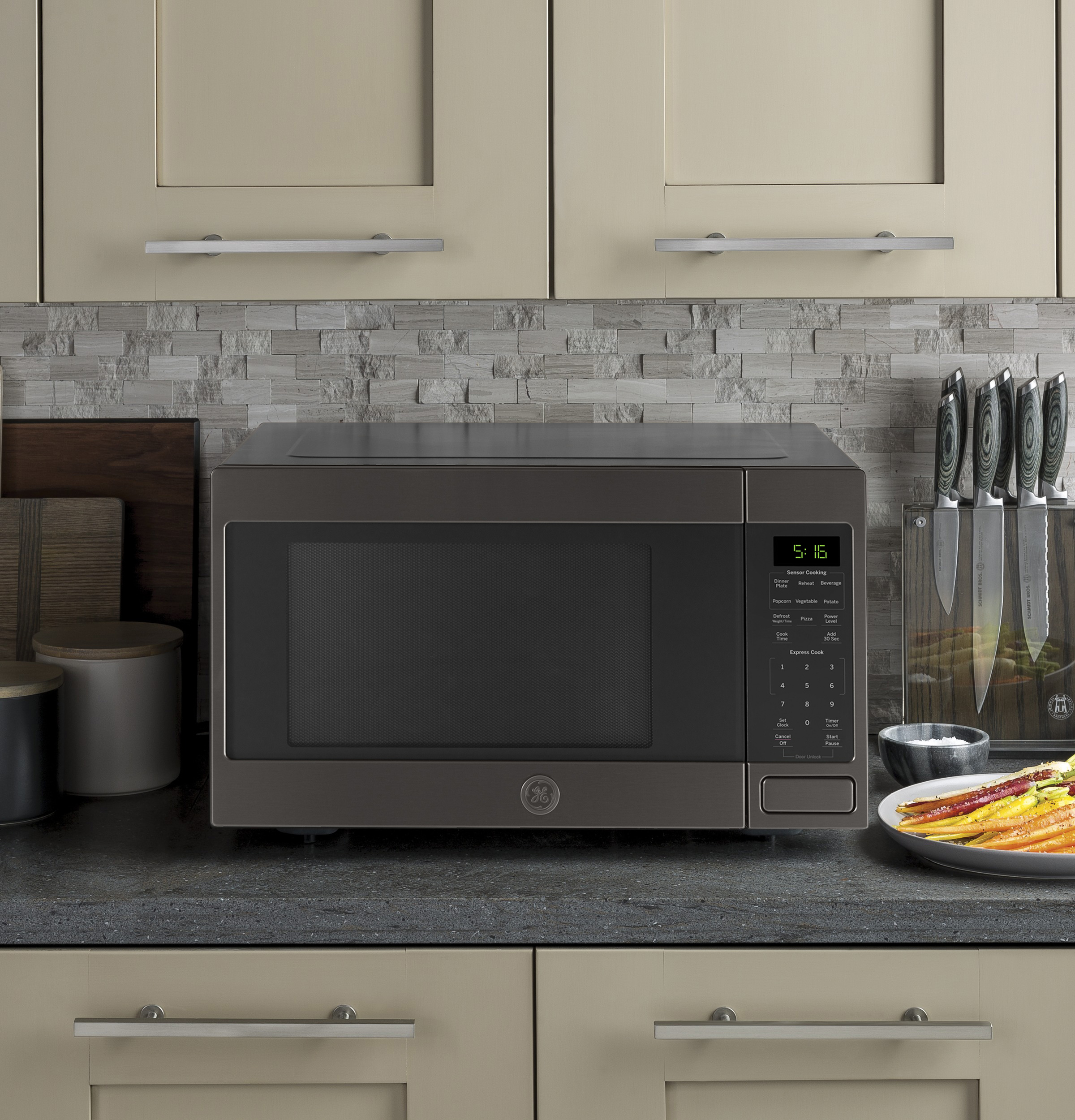 1.6 Cu. Ft. Countertop Microwave Oven view 14