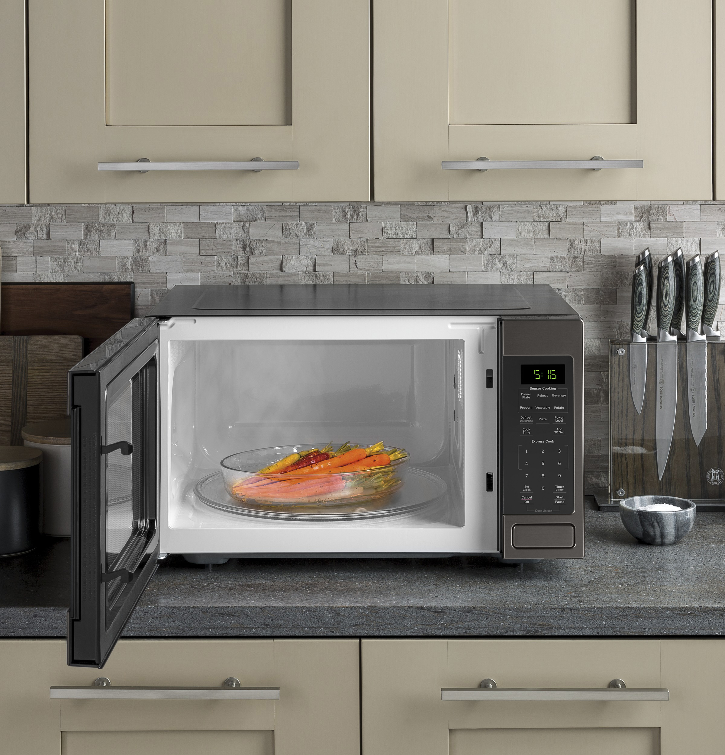 1.6 Cu. Ft. Countertop Microwave Oven view 13