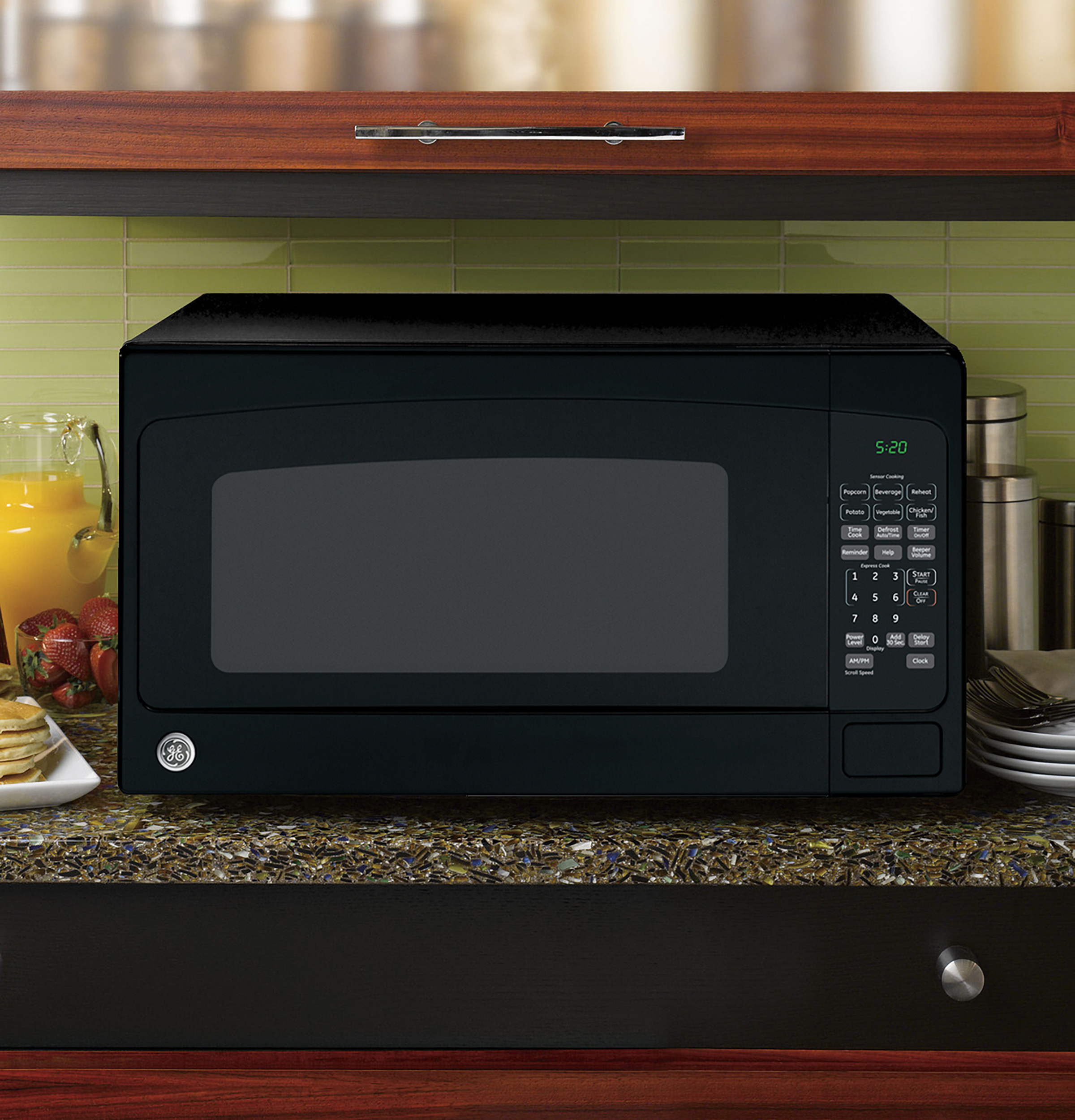 2.0 Cu. Ft. Capacity Countertop Microwave Oven view 4