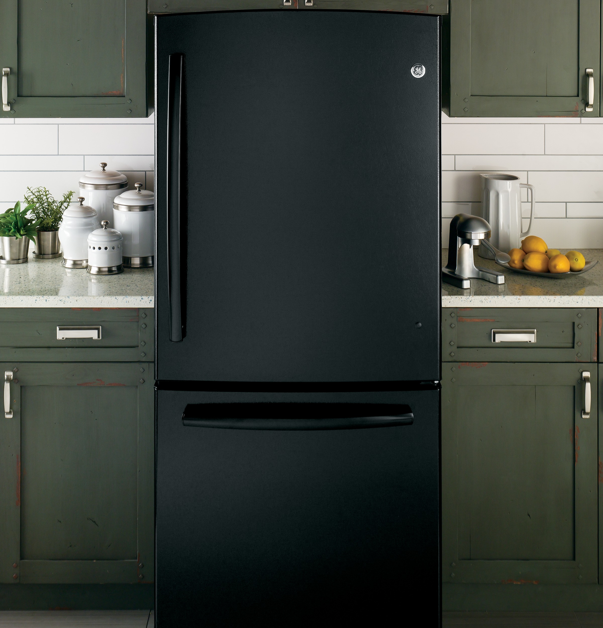 20.2 Cu. Ft. Bottom-Freezer Refrigerator GDE20ETEBB, product image 5 of 9