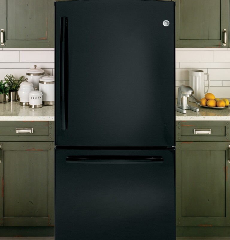 20.3 Cu. Ft. Bottom Freezer Refrigerator GDE20GGHBB, product image 4 of 8