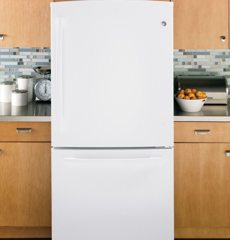 20.3 Cu. Ft. Bottom Freezer Refrigerator GDE20GGHWW, product image 5 of 8