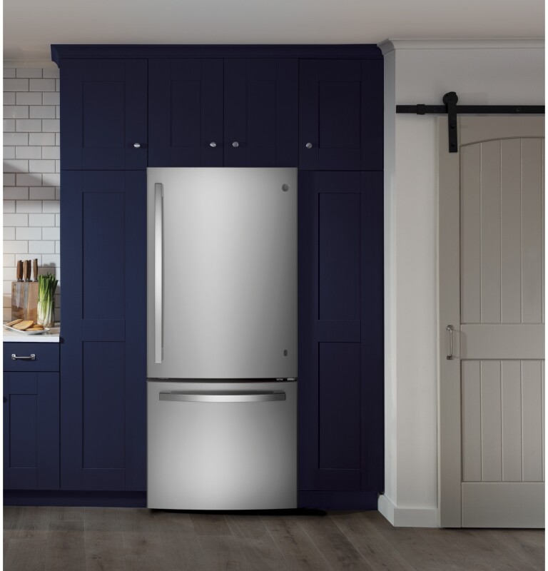 21.0 Cu. Ft. Bottom-Freezer Refrigerator GDE21ESKSS