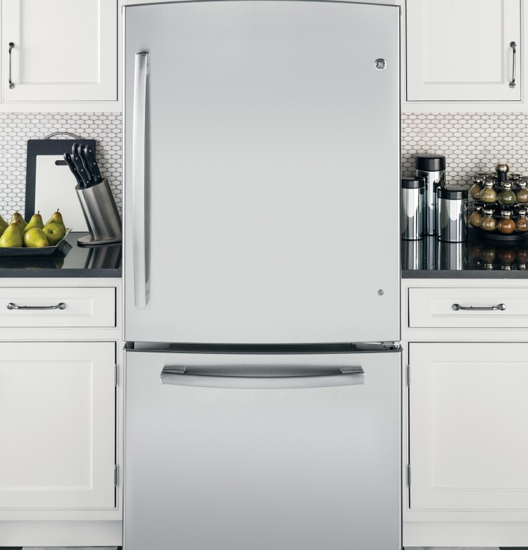 23.1 Cu. Ft. Bottom-Freezer Refrigerator GDE23ESESS, product image 4 of 9