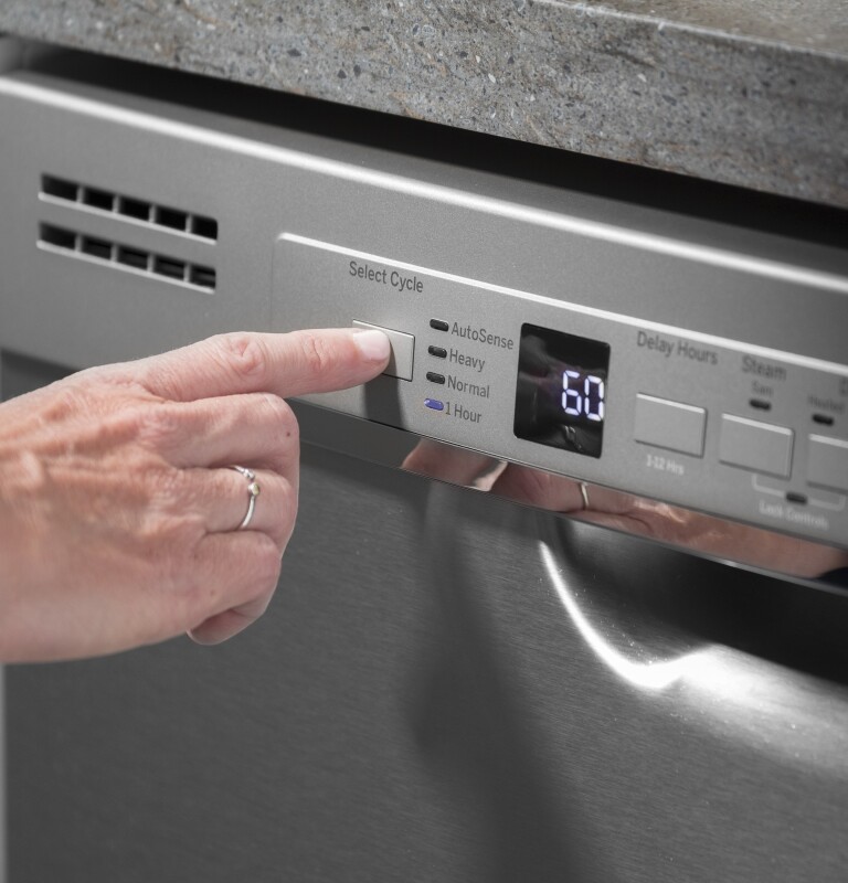 GE Front Control with Stainless Interior Door Dishwasher with Sanitize Cycle & Dry Boost Silver GDF640HSMSS Picture 1