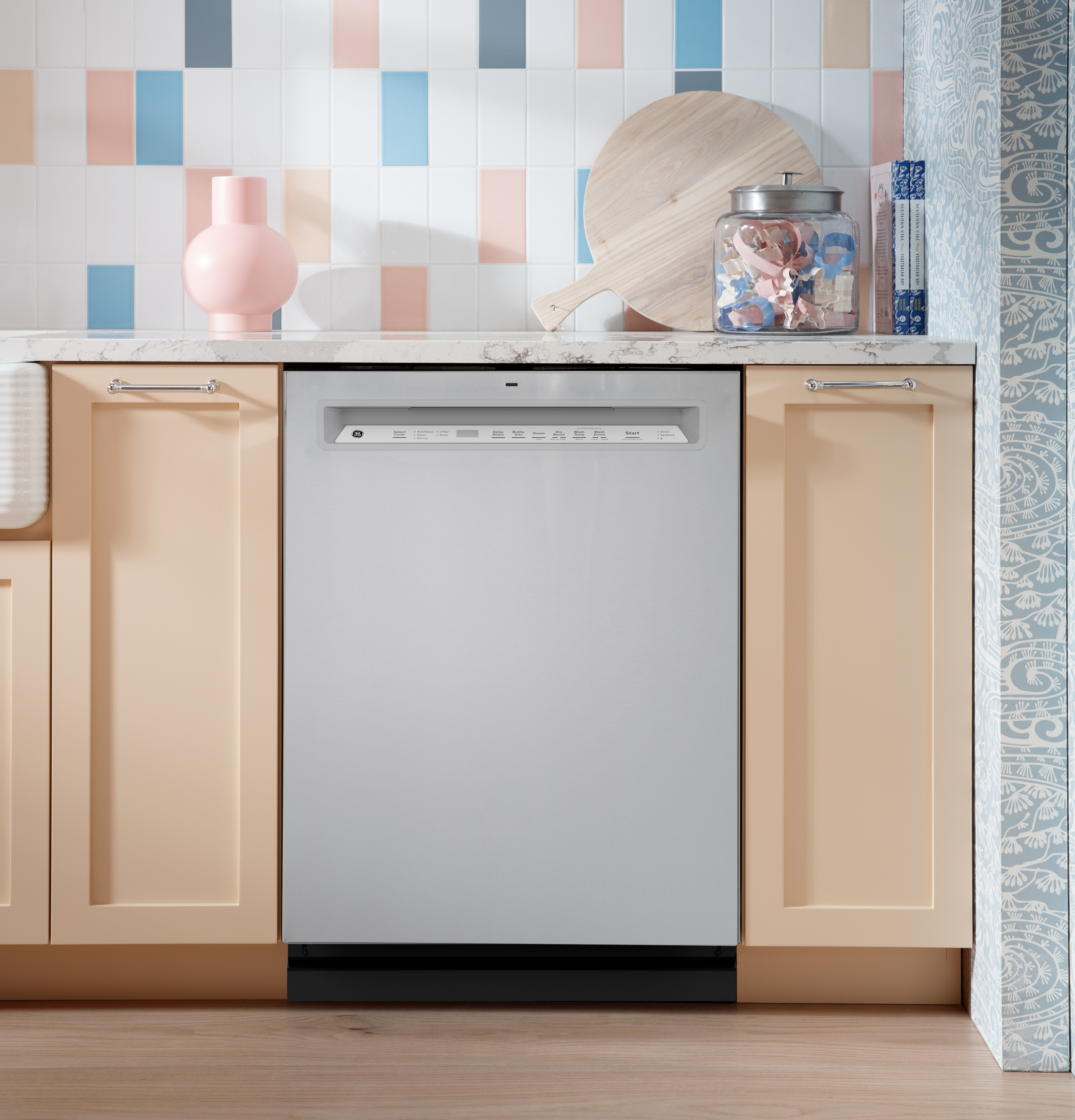Front Control with Stainless Steel Interior Dishwasher with Sanitize Cycle view 23