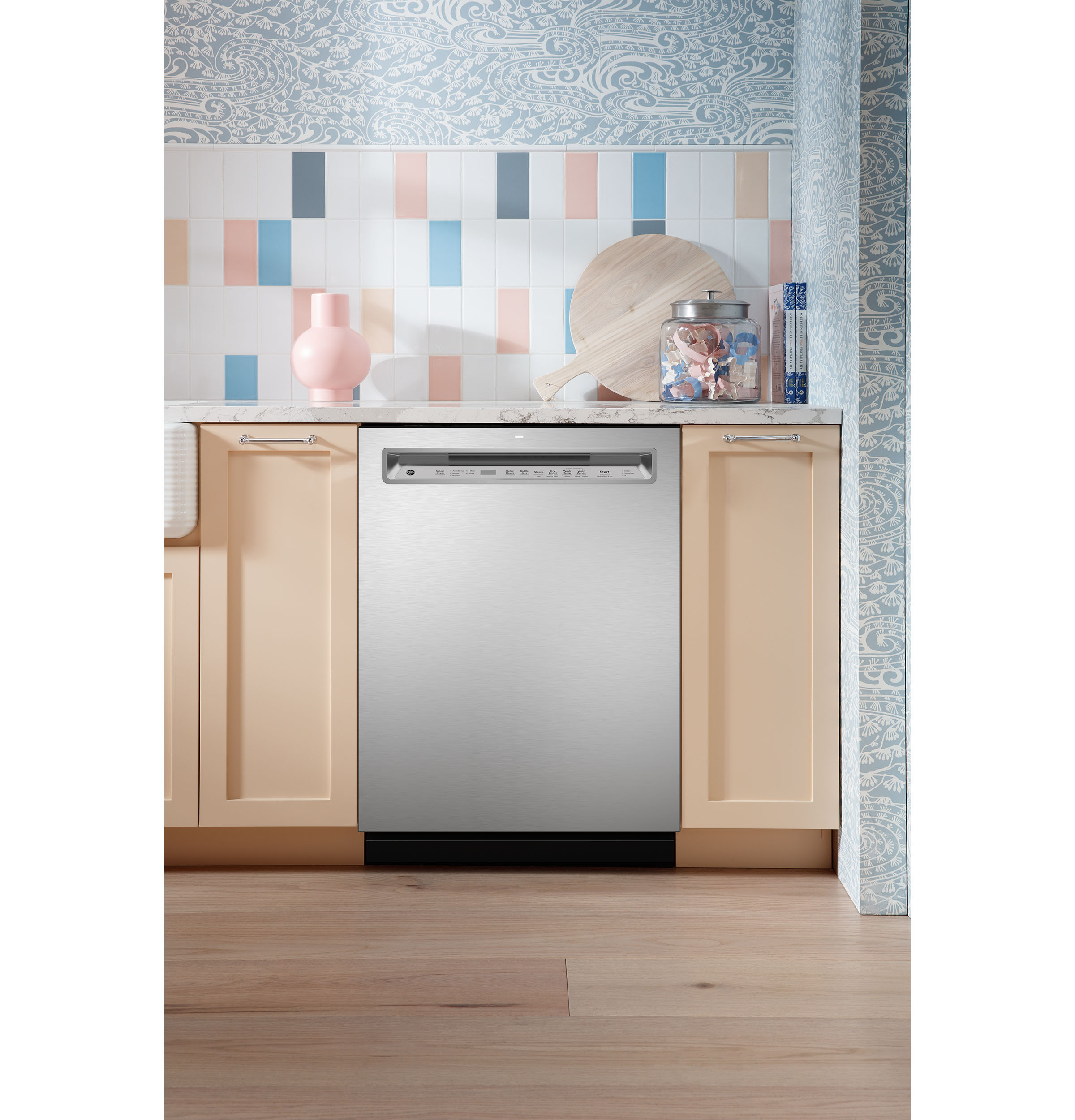 Front Control with Stainless Steel Interior Dishwasher with Sanitize Cycle view 9