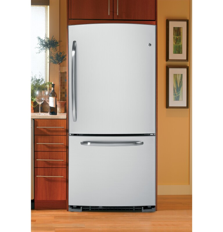 22.7 Cu. Ft. Bottom-Freezer Drawer Refrigerator GDSL3KCYRLS, product image 4 of 9