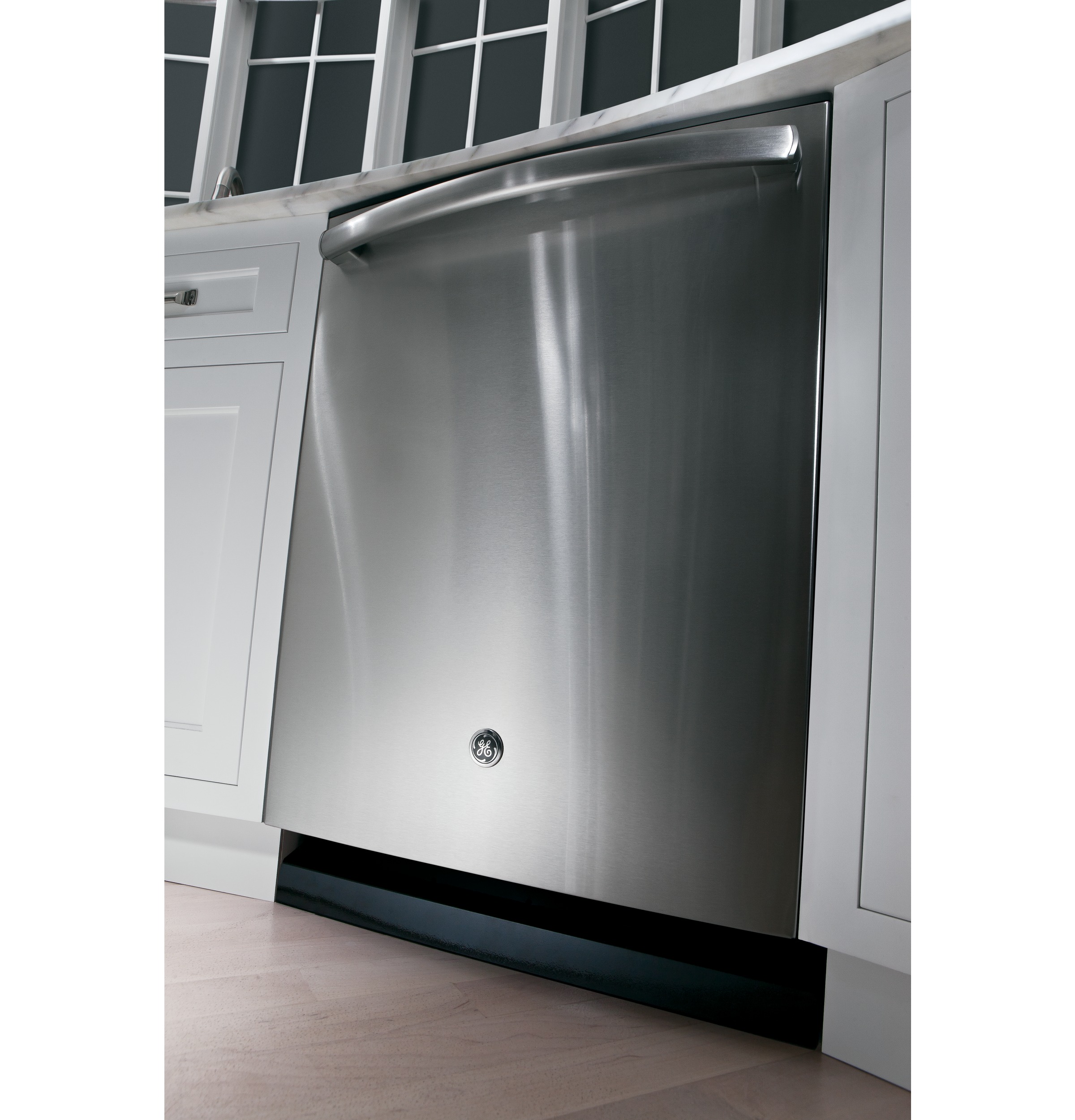 Dishwasher with Hidden Controls GDT545PSJSS