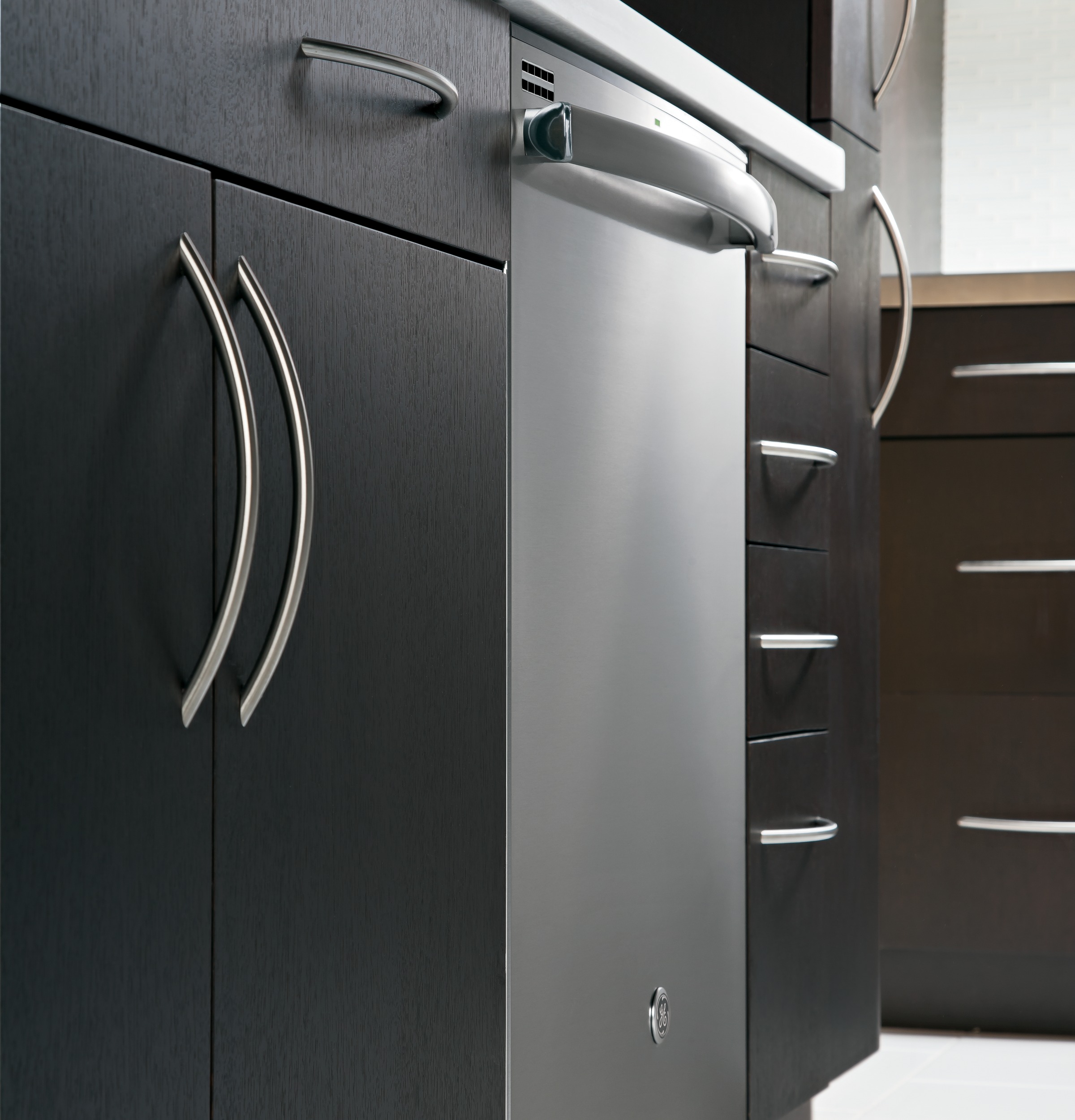 Dishwasher with Hidden Controls GDT545PSJSS