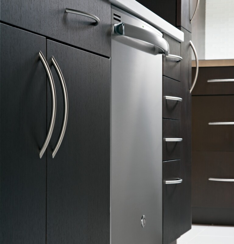 Hybrid Stainless Steel Interior Dishwasher with Hidden Controls GDT550HSDSS