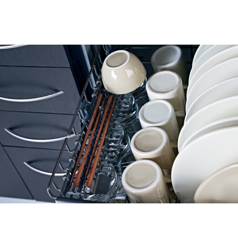 Hybrid Stainless Steel Interior Dishwasher with Hidden Controls GDT550HSDSS