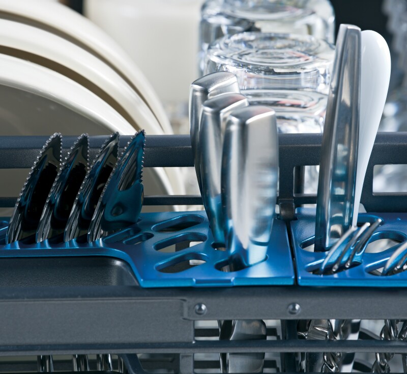 Hybrid Stainless Steel Interior Dishwasher with Hidden Controls GDT550HSDSS