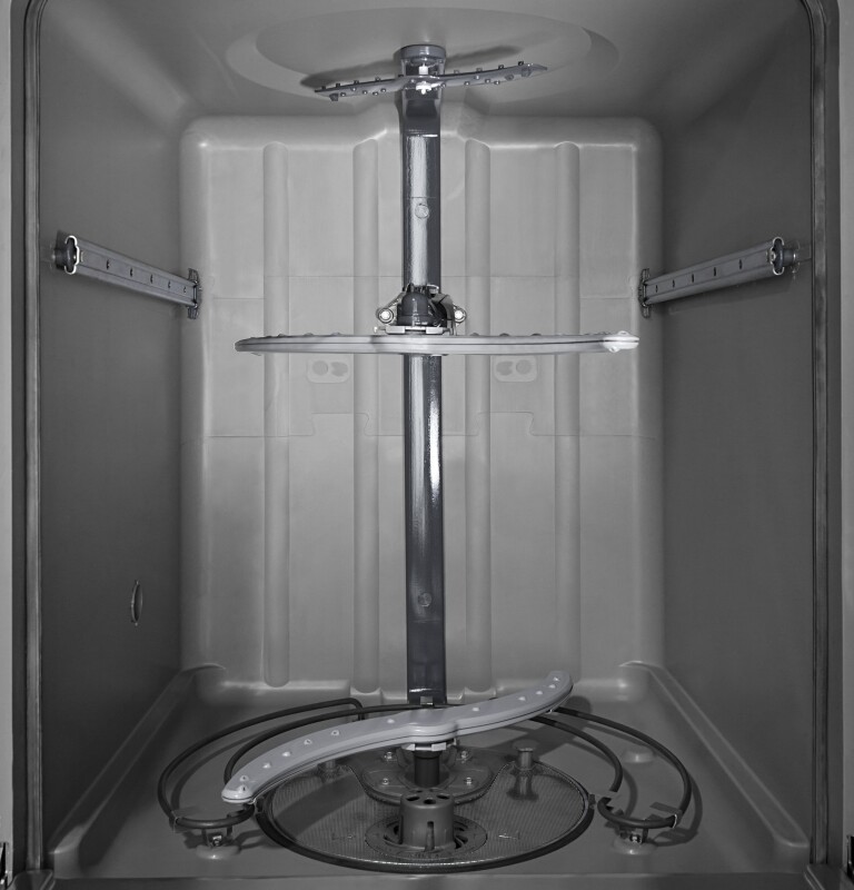 Hybrid Stainless Steel Interior Dishwasher with Hidden Controls GDT550HSDSS