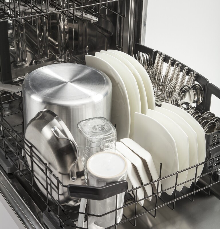 Stainless Steel Interior Dishwasher with Hidden Controls GDT580SGFWW