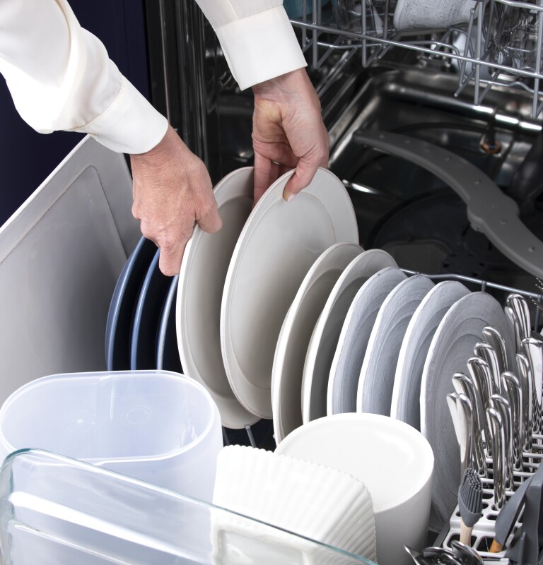 Top Control with Stainless Steel Interior Dishwasher with Sanitize Cycle & Dry Boost with Fan Assist GDT645SSNSS