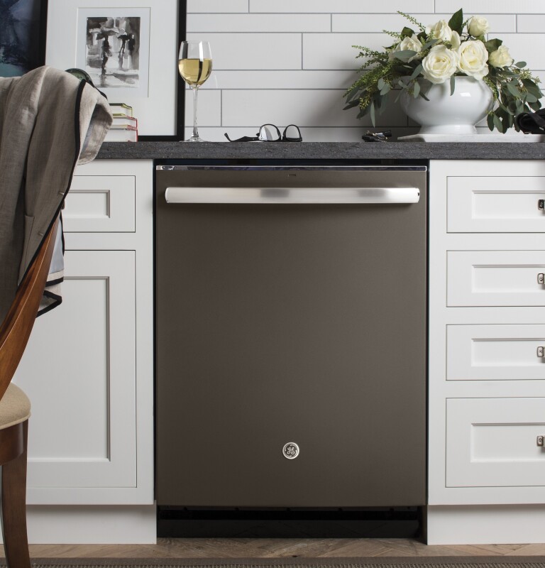 Stainless Steel Interior Dishwasher with Hidden Controls GDT655SMJES