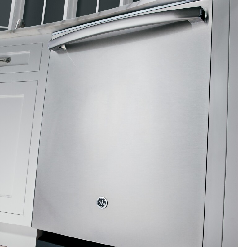 Stainless Steel Interior Dishwasher with Hidden Controls GDT695SSJSS