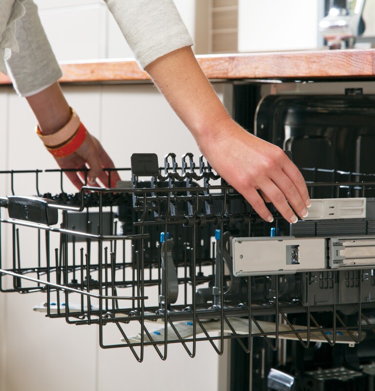 Stainless Steel Interior Dishwasher with Hidden Controls view 8