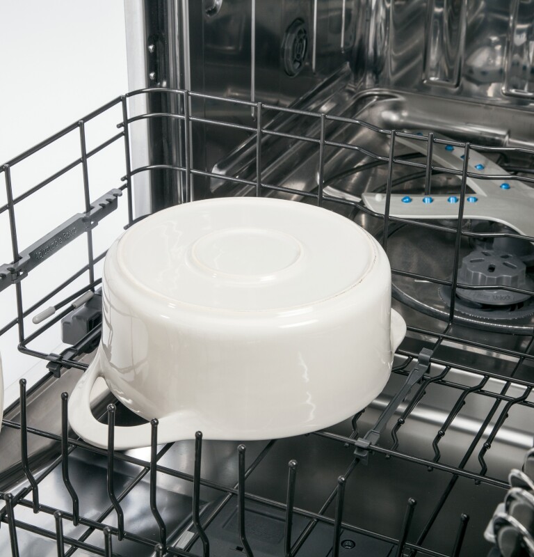 Stainless Steel Interior Dishwasher with Hidden Controls GDT720SSFSS