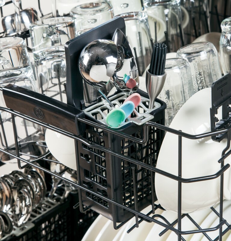Stainless Steel Interior Dishwasher with Hidden Controls GDT720SSFSS