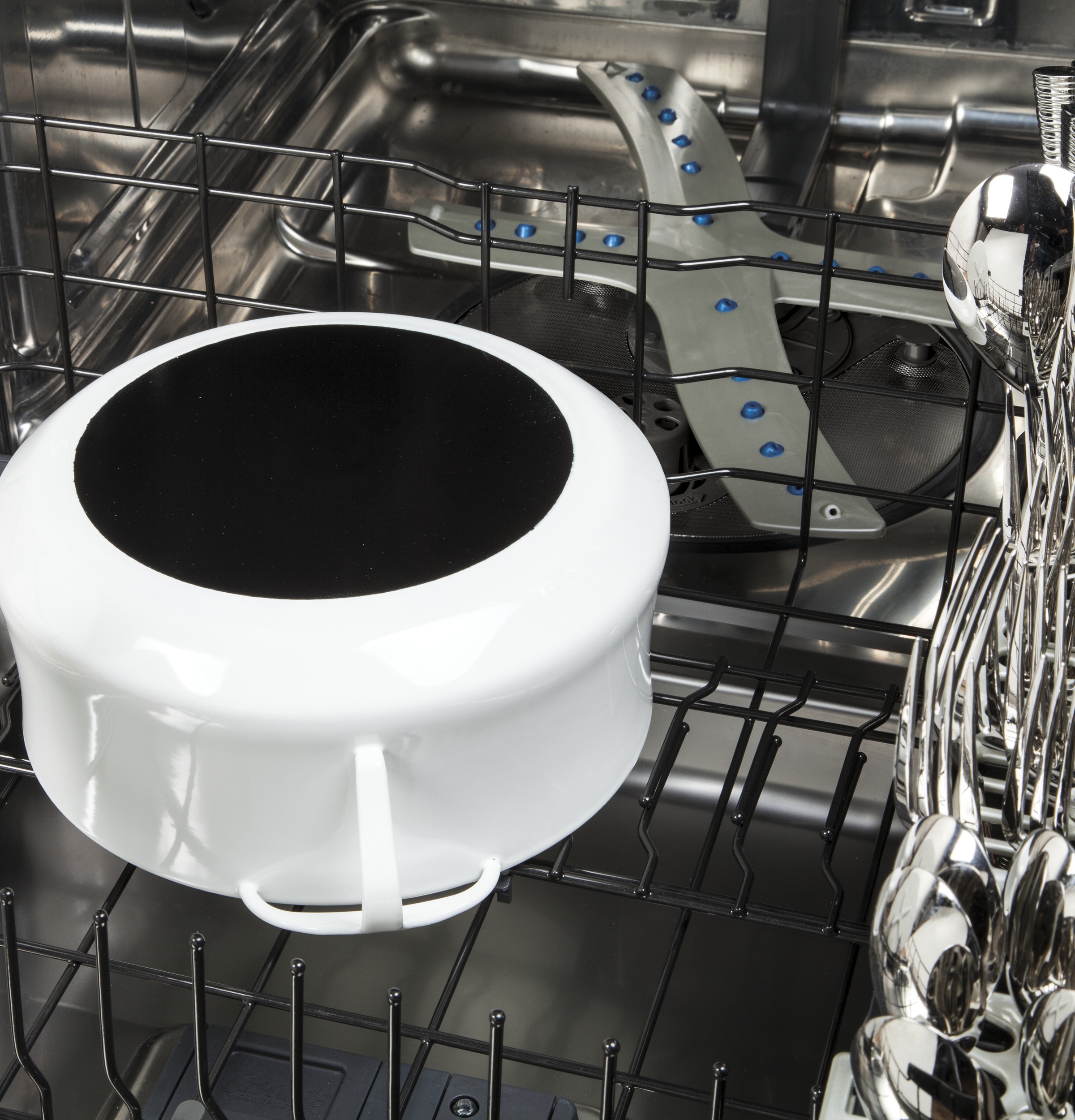 Stainless Steel Interior Dishwasher with Hidden Controls GDT740SIFII