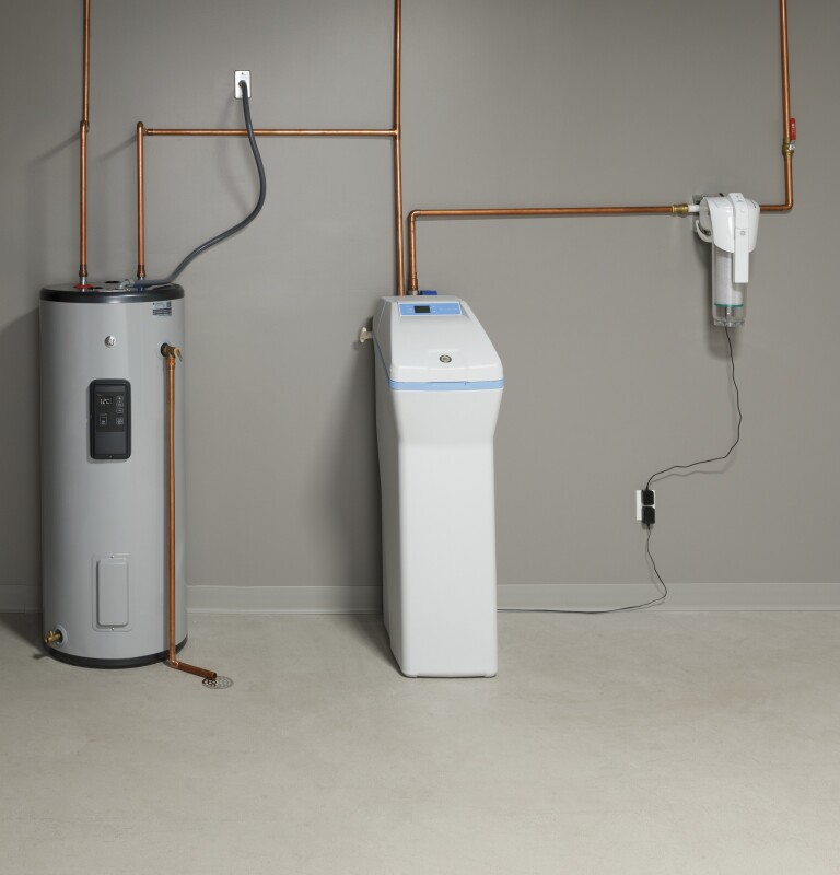 Smart 30 Gallon Tall Electric Water Heater GE30T10BLM