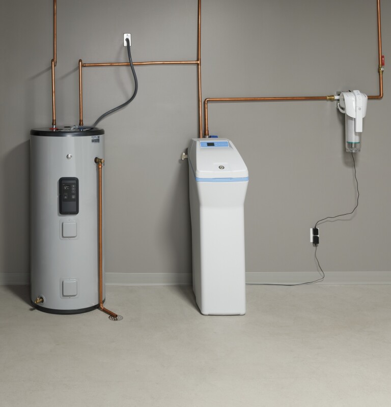 Smart 40 Gallon Short Electric Water Heater GE40S10BLM, product image 3 of 17