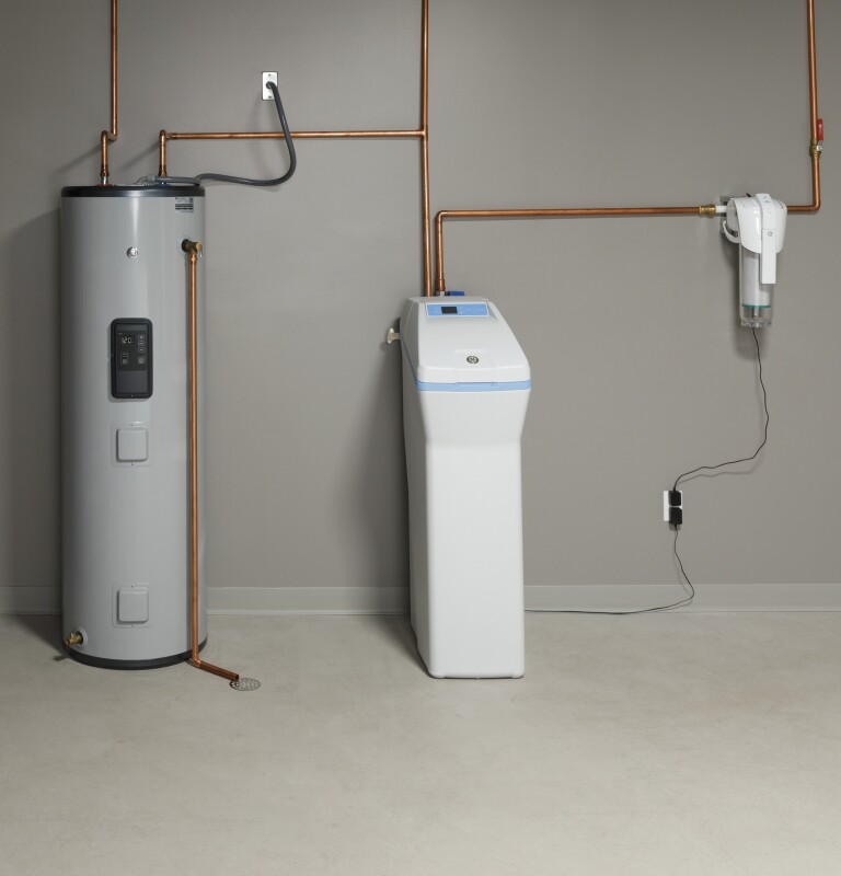 Smart 40 Gallon Tall Electric Water Heater GE40T10BLM, product image 3 of 18