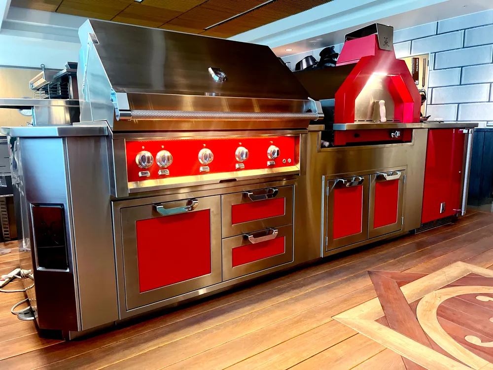 12′ Outdoor Living Suite with Campania Pizza Oven™ with Beer Dispenser and Bar GESDBC12