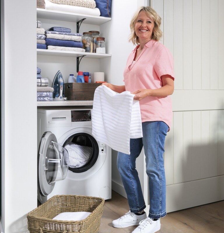 24" 2.4 cu. ft.Capacity Front Load Washer/Condenser Dryer Combo view 5