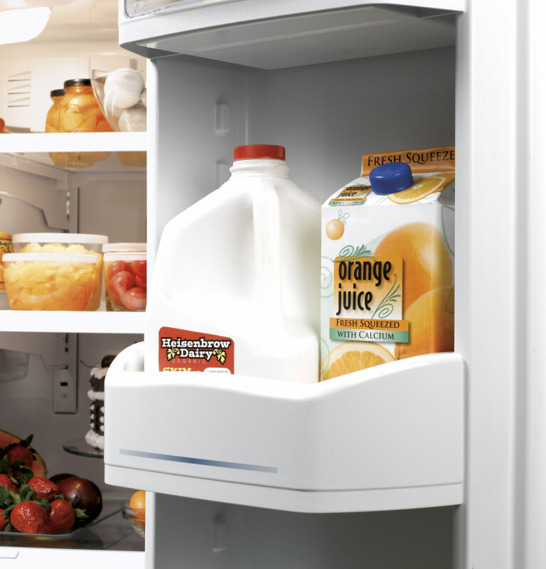 22.0 Cu. Ft. French-Door Refrigerator GFSS2KEYSS