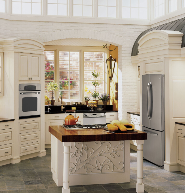 25.9 Cu. Ft. French-Door Refrigerator with Icemaker GFSS6KEXSS