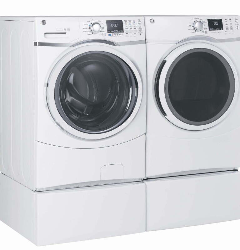 4.5 DOE Cu. Ft. Capacity Frontload Washer with steam GFW450SSKWW