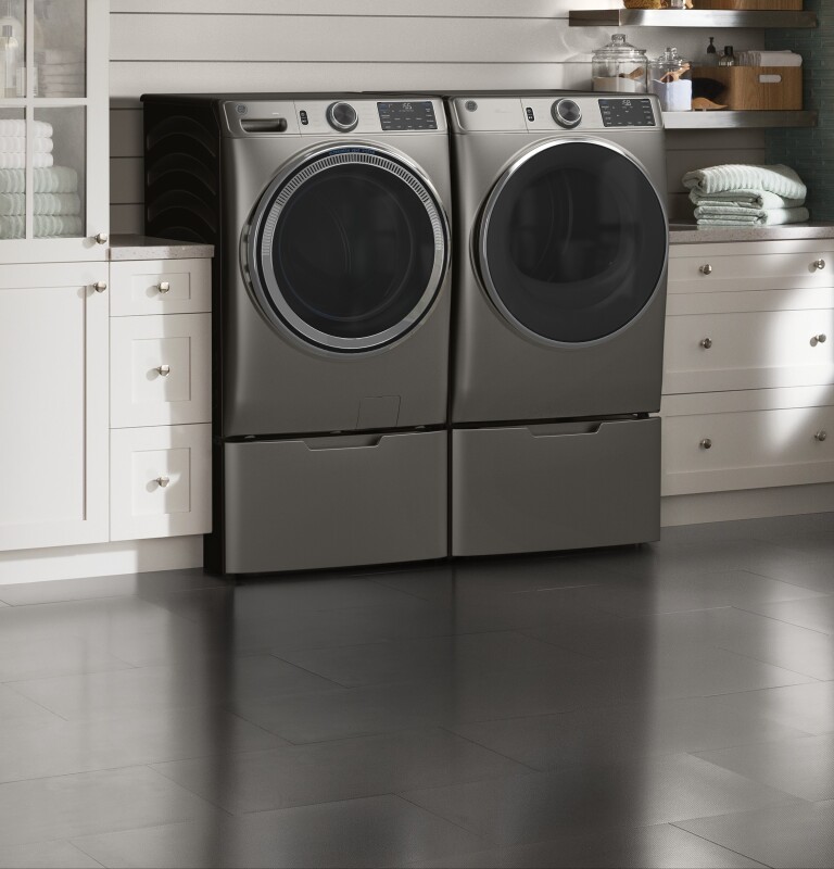 4.8 cu. ft. Capacity Smart Front Load Steam Washer with SmartDispense UltraFresh Vent System with OdorBlock and Steam GFW650SPNSN