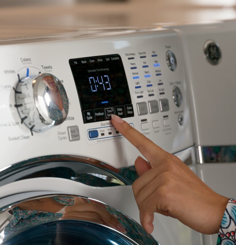 4.3 DOE Cu. Ft. Capacity Frontload Washer GFWS1700HWW