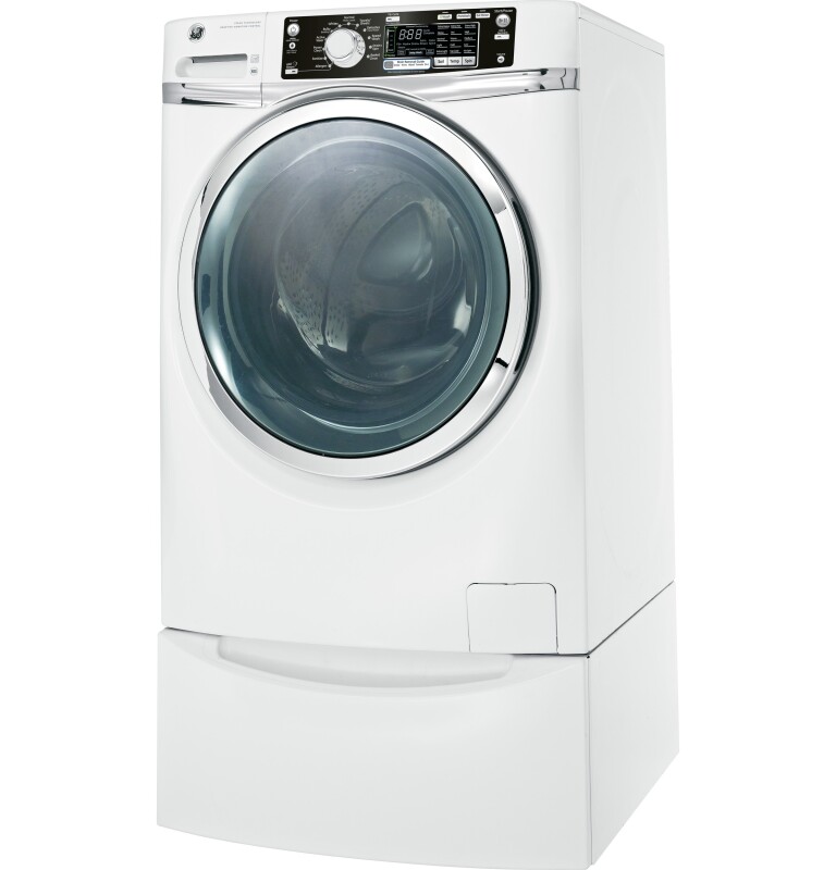4.5 DOE cu. ft. capacity Front Load washer with steam GFWS2600FWW