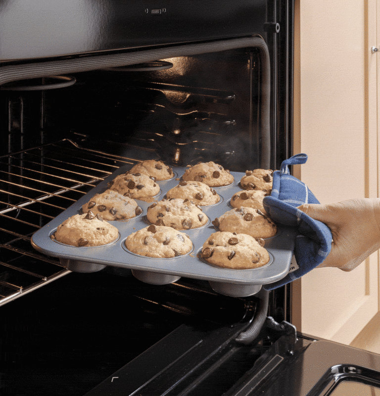 30" Free-Standing Gas Range with Crisp Mode view 8