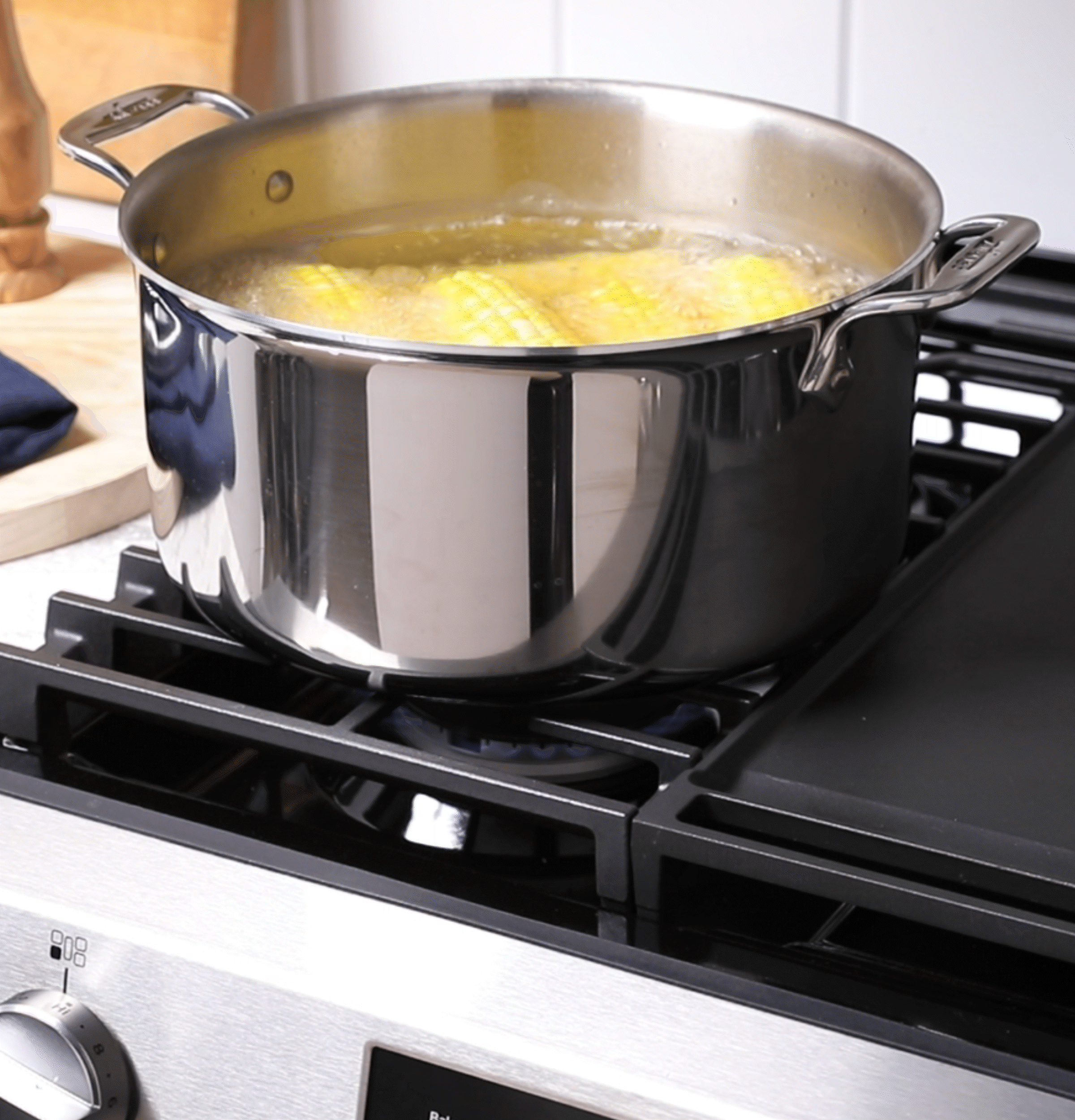 30" Slide-In Front-Control Gas Range with Crisp Mode view 6