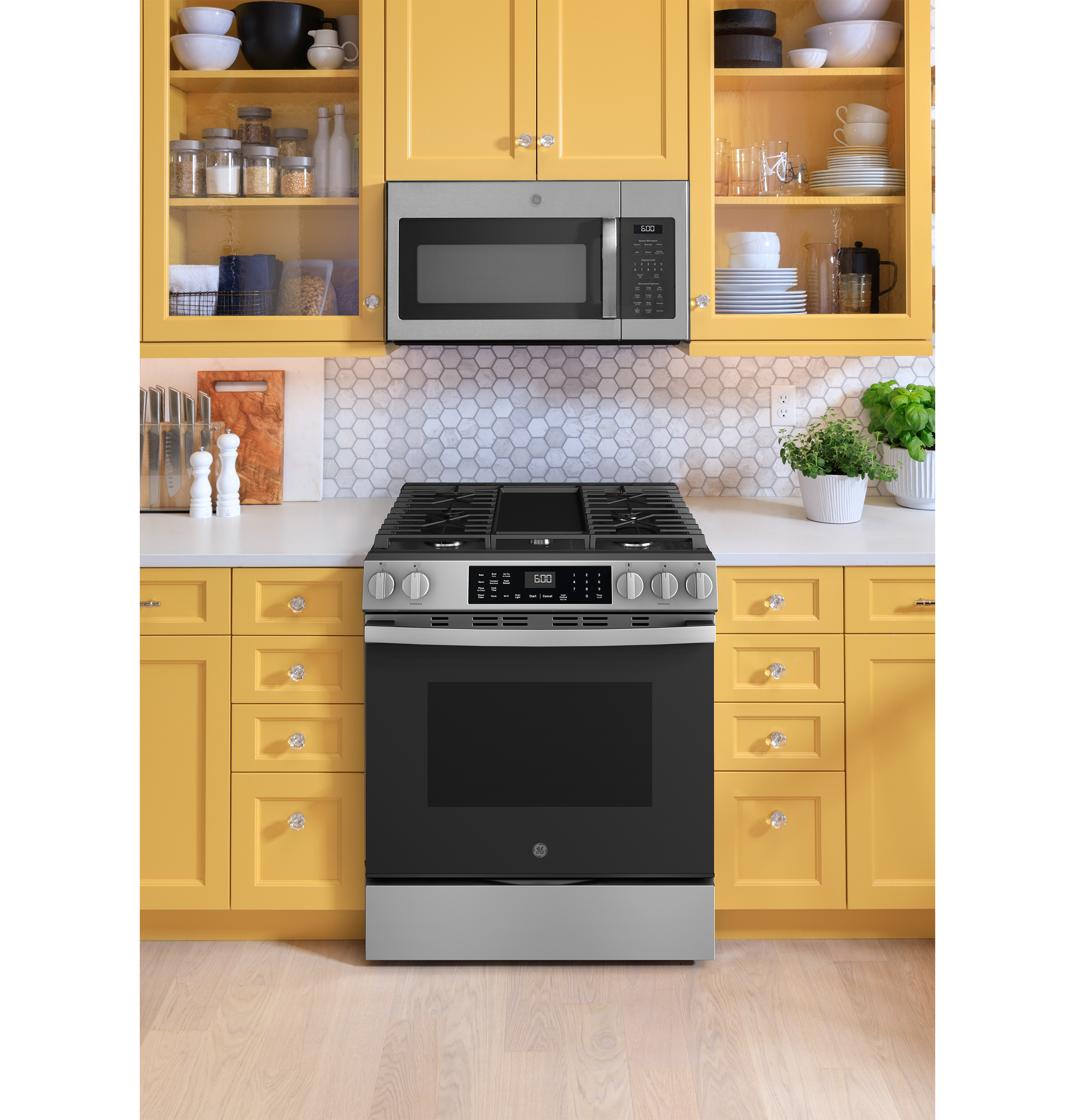 30" Slide-In Front-Control Convection Gas Range with No Preheat Air Fry and EasyWash Oven Tray view 24