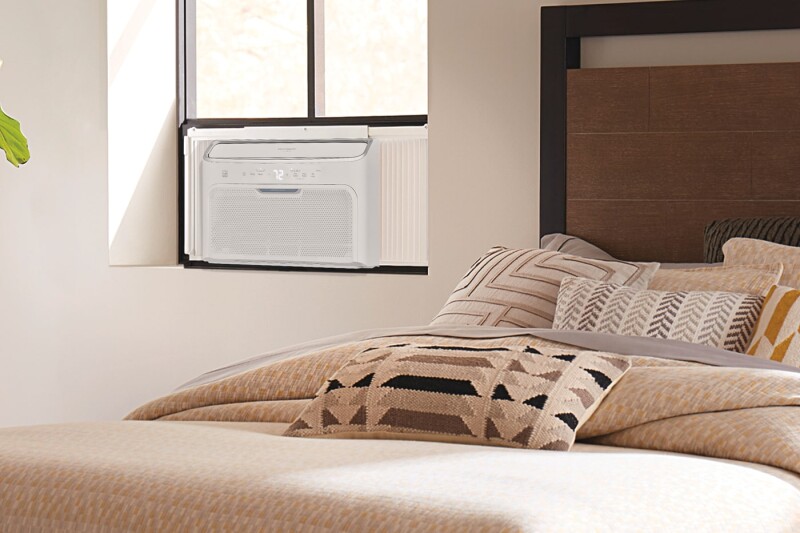 12,000 BTU Inverter Window Room Air Conditioner with Wi-Fi (Energy Star) GHWQ123WC1
