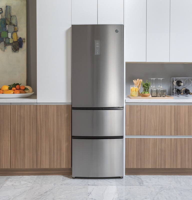 11.9 Cu. Ft. Bottom-Freezer Refrigerator GLE12HSLSS, product image 5 of 21